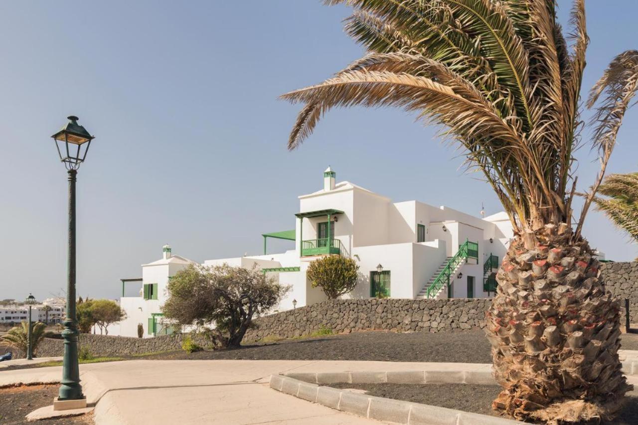 Apartamento Om Con Piscina Y Vistas Al Mar Costa Teguise Exterior foto